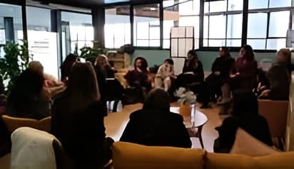 Incontro di donne durante un'attività dello Spazio Ascolto